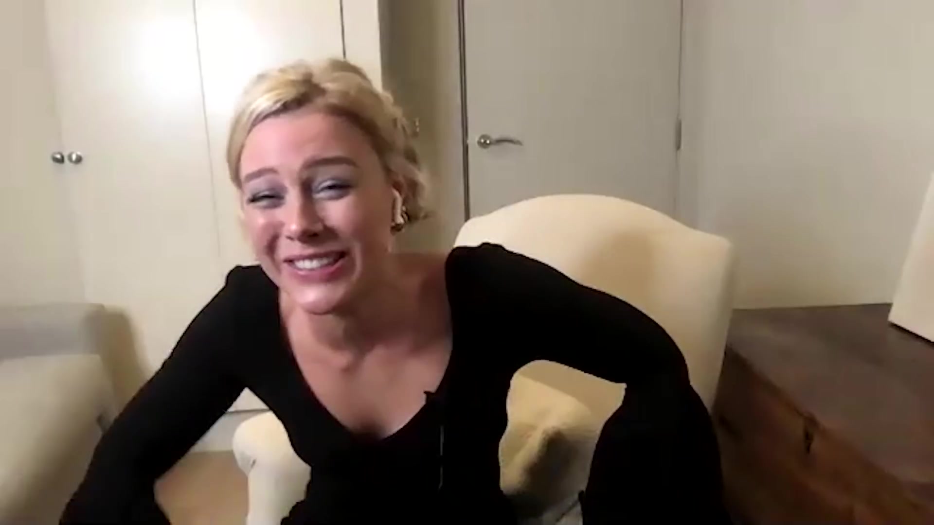 BadKissing_FateCastJuicyQuestionsFilming21_031.jpg