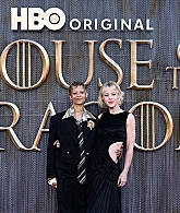 hannahvdwnetwork_housedragons3premierelondon_281129.jpg