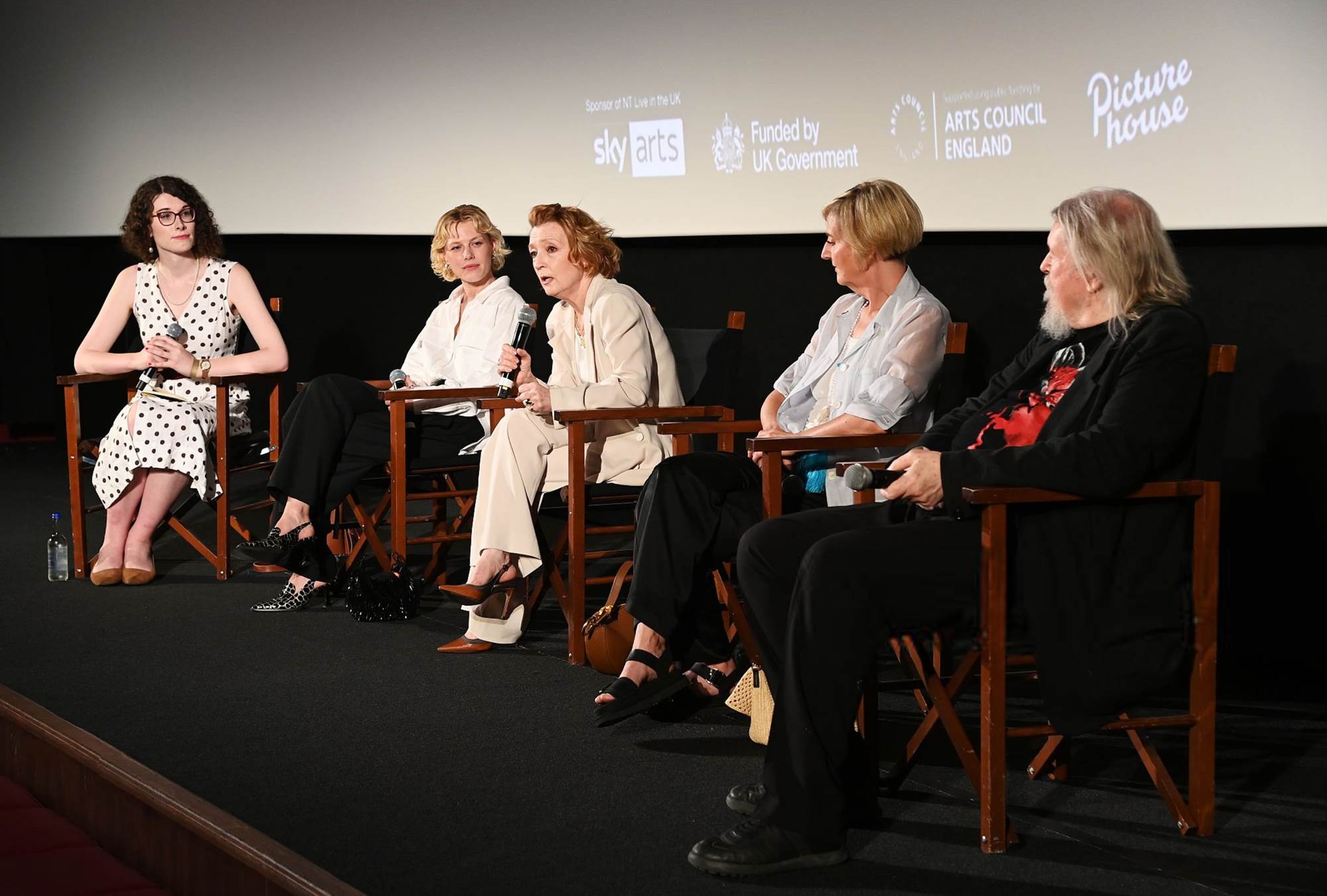 hannahvdnetwork_ntlive_premierelesliaisonsdangereuses_june26_28929.jpg