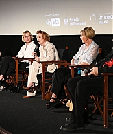 hannahvdnetwork_ntlive_premierelesliaisonsdangereuses_june26_28929.jpg